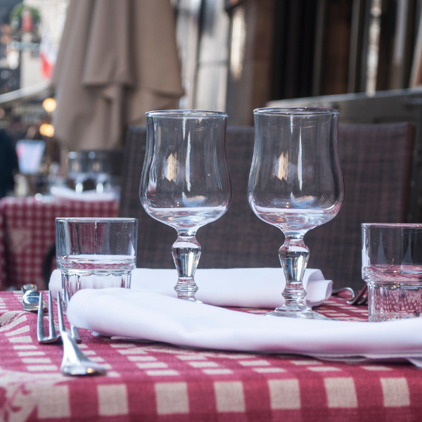 🥗 10 idées de posts Instagram pour un restaurant à Strasbourg cet été